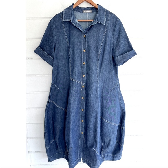 ALEMBIKA Barbie Wonderful Shirtdress in Blue Denim - 2 (U.S. 8-10) - Picture 3 of 12